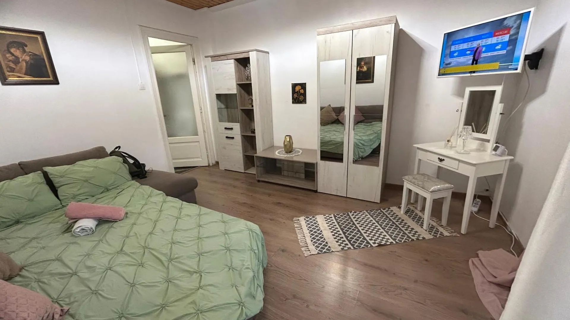 Panoramic Terace Victory Boutique Apartment Bucharest 0*,  Romania