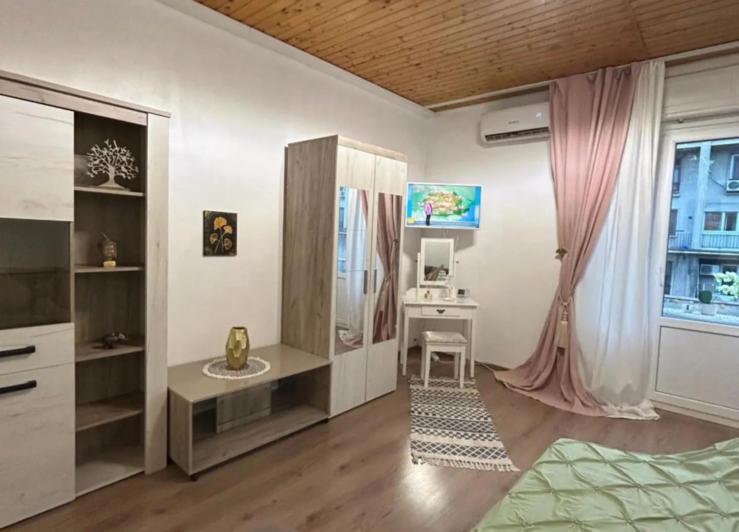 Panoramic Terace Victory Boutique Apartment Bucharest Romania